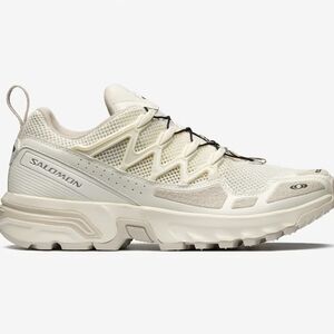 NWT Salomon ACS + OG in the Vanilla Ice/Ebony/Silver colorway.  Womens 9.